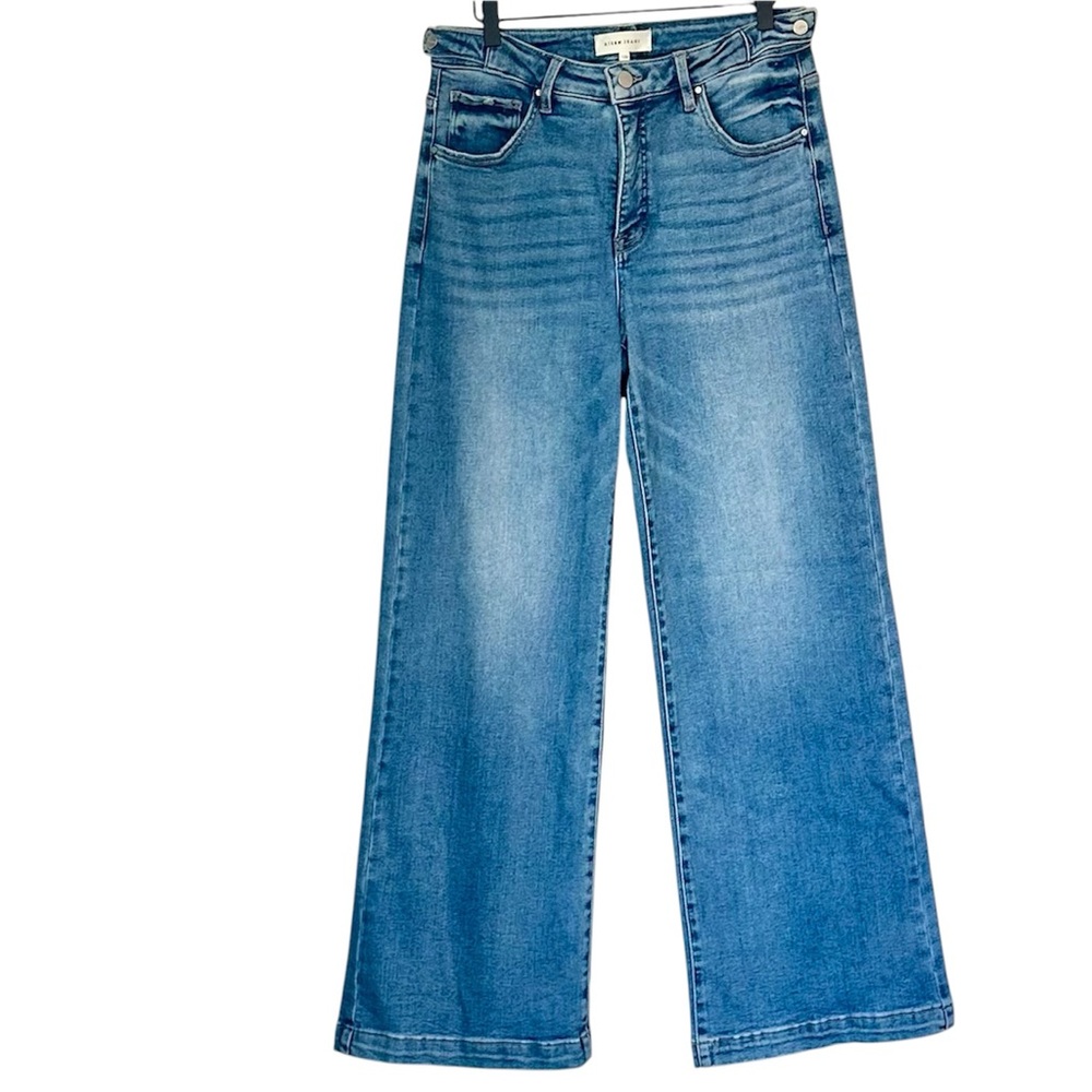 Risen Jeans Tummy Control Adjustable Waist
Wide Leg Jeans - Size: 11/30